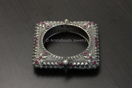 Silver Look Oxidized Square Bangle (Openable) - Red