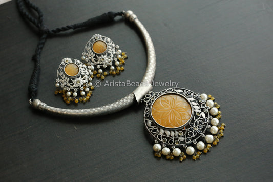 Yellow Carved Stone Hasli Necklace Set