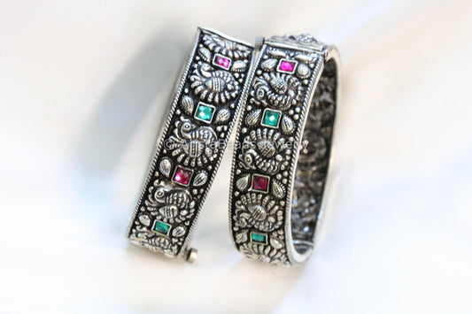 Silver Look Nakshi Bangle Set (2.6 openable)