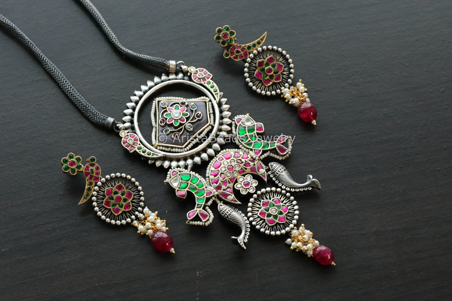 Real Silver Look Alike Pachi Kundan Necklace Set -Gray