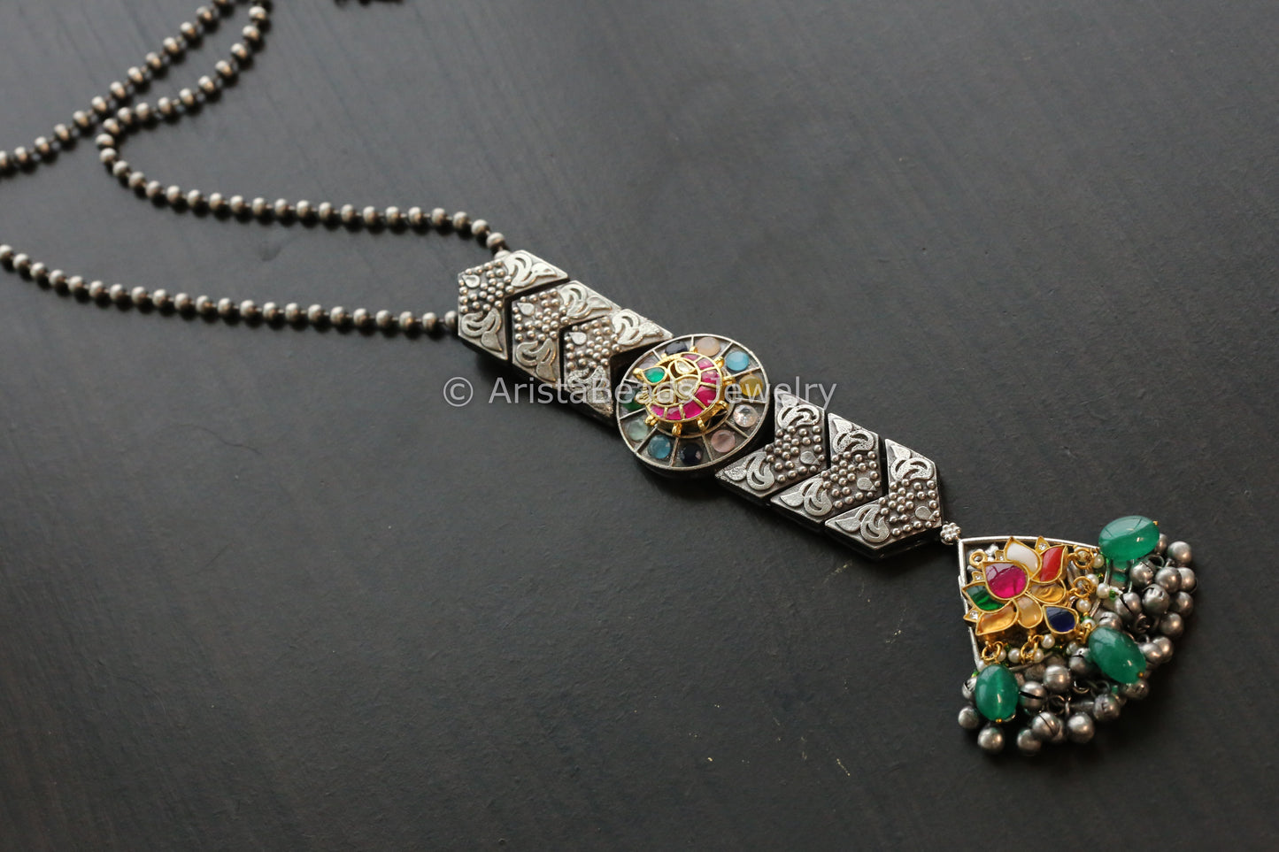 Long Oxidized Pendant Necklace With Kundan Motifs