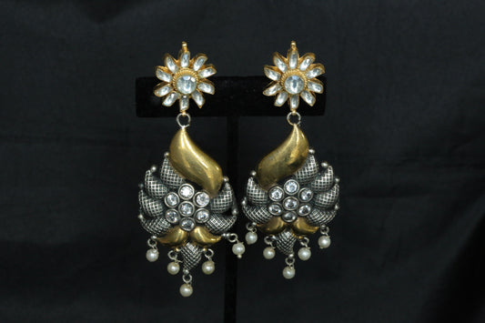 Kundan Stud Dual Tone Earrings
